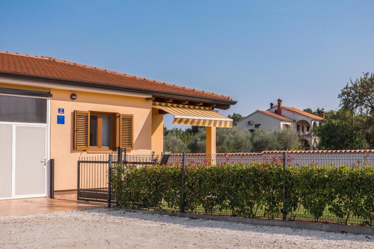 Villa Gracia Sveti Lovrec Pazenaticki ภายนอก รูปภาพ