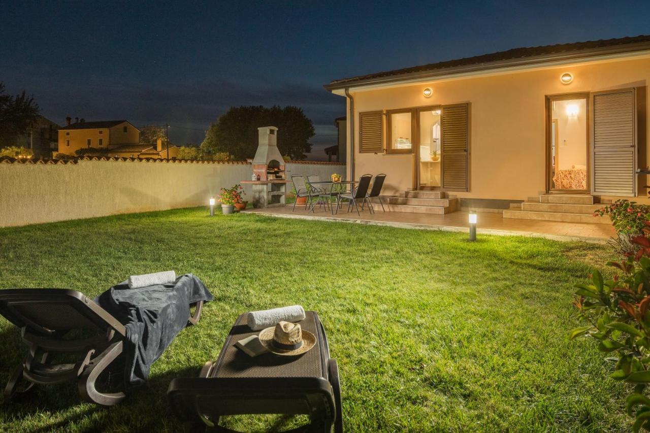 Villa Gracia Sveti Lovrec Pazenaticki ภายนอก รูปภาพ